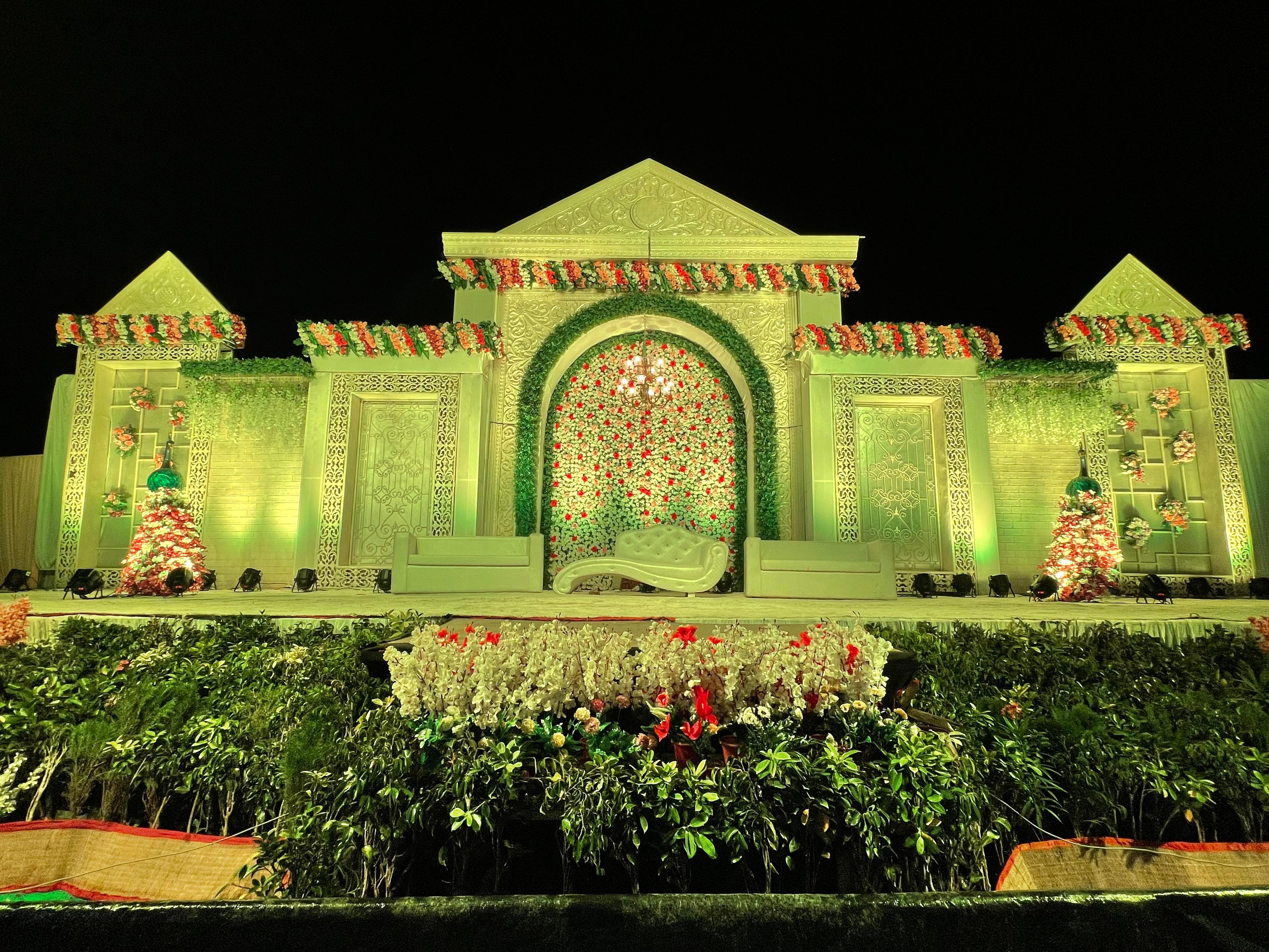 explore image